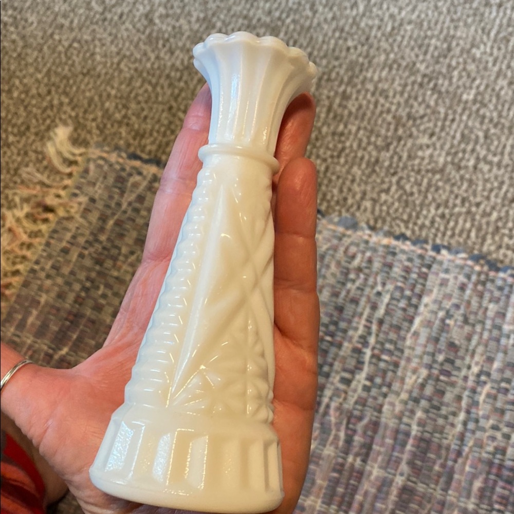 Elegant Milk Glass White Vase